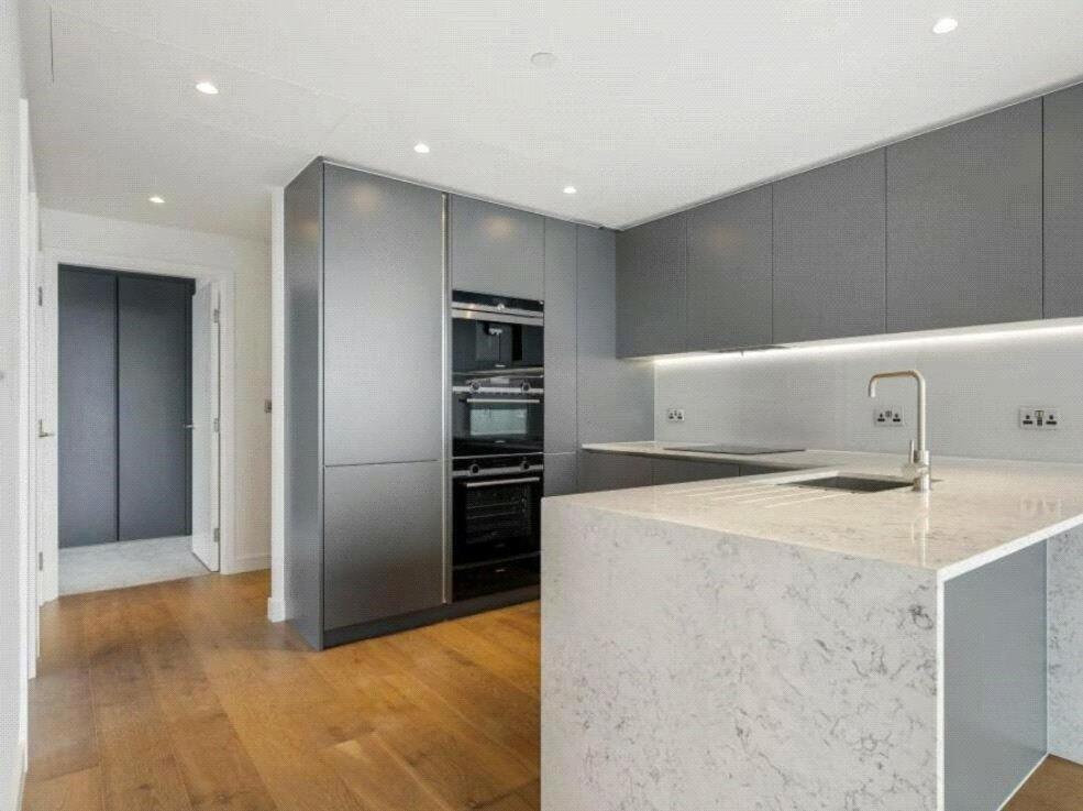 Appartamento Two Bedroom High View Londra